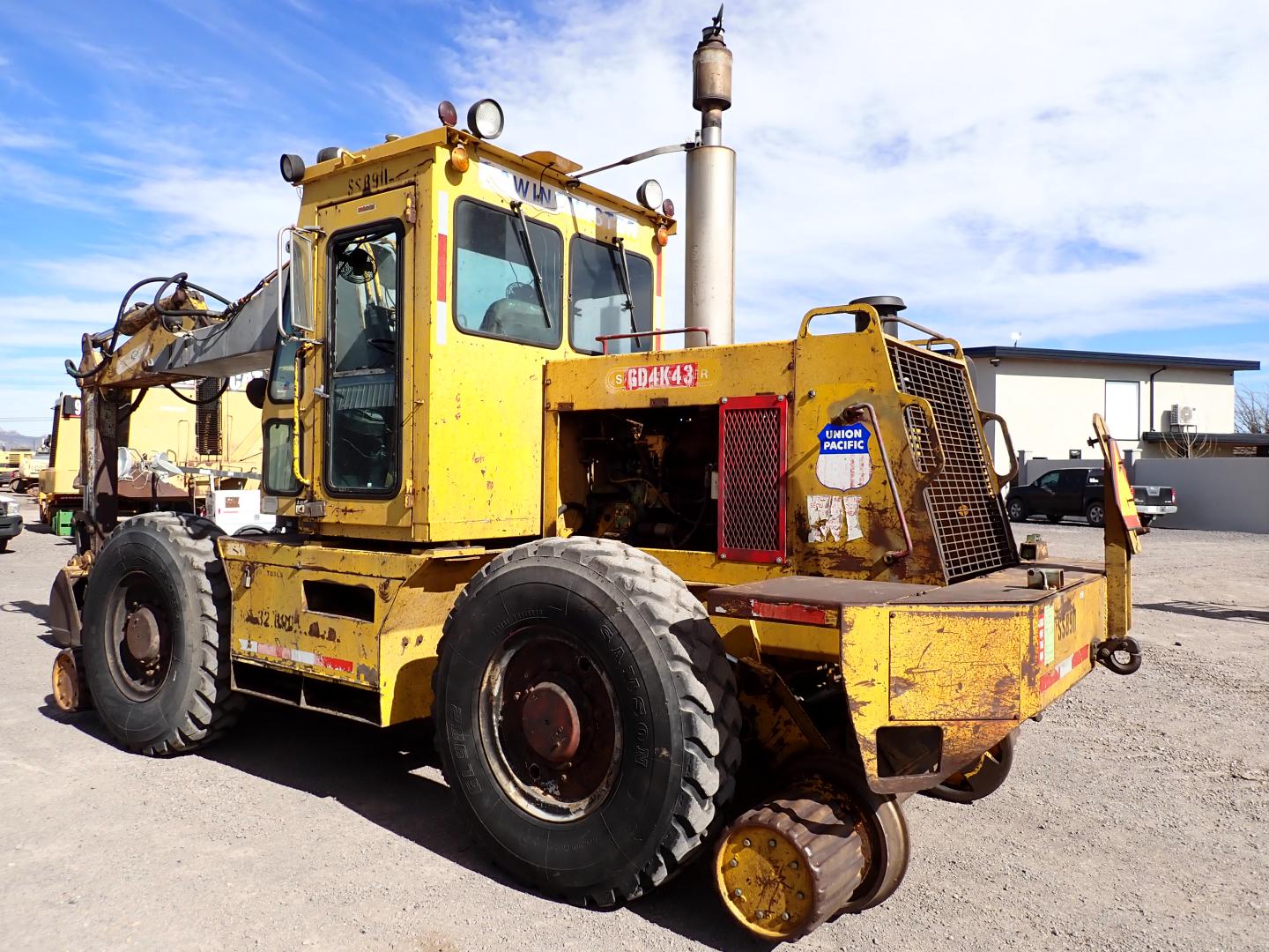 ./imagenes/INVOICE/2019/16595/EXCAVADORA FERROCARRILERA SOBRE LLANTAS SWINGMASTER_ 181 (31).JPG